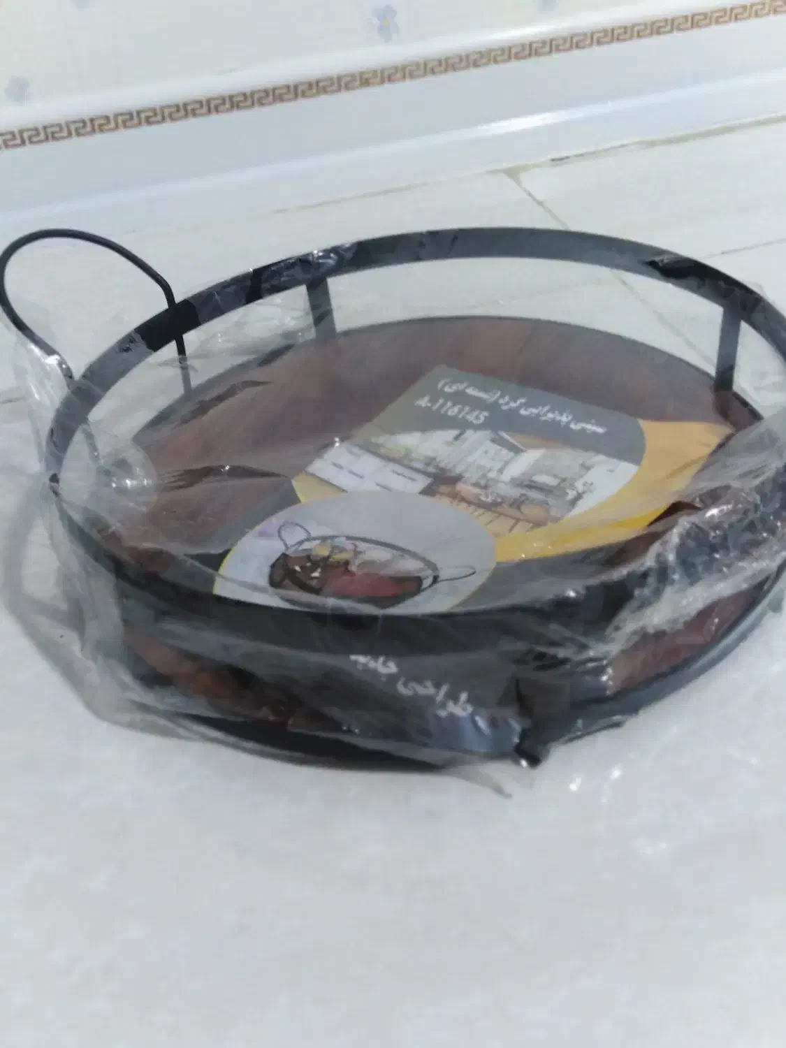 سینی چوبی واستندشیرینی|ظروف سرو و پذیرایی|کرمان, |دیوار