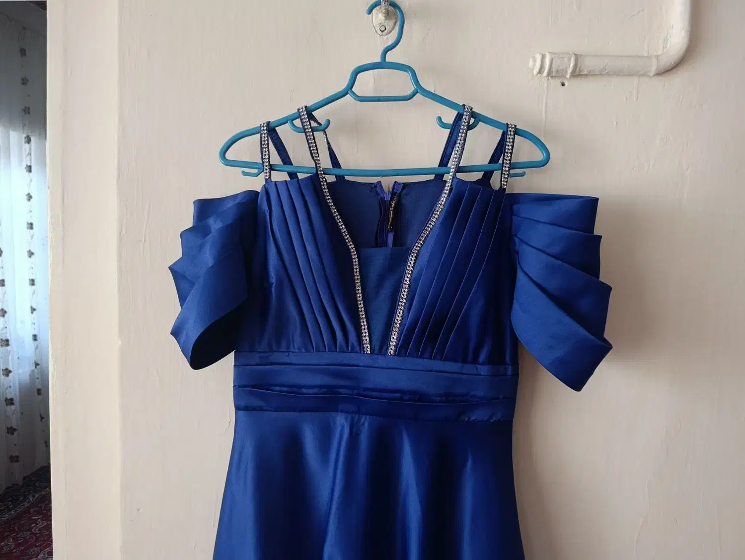 لباس مجلسی|لباس|شیروان (خراسان), |دیوار