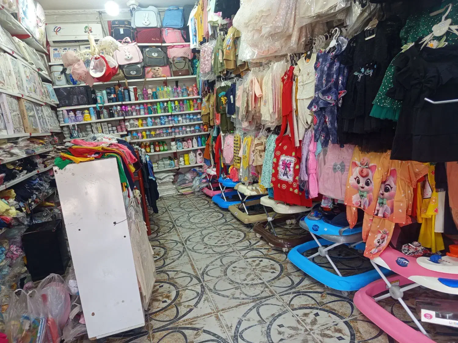 فروش مغازه سیسمونی جالق|فروشگاه و مغازه|جالق, |دیوار