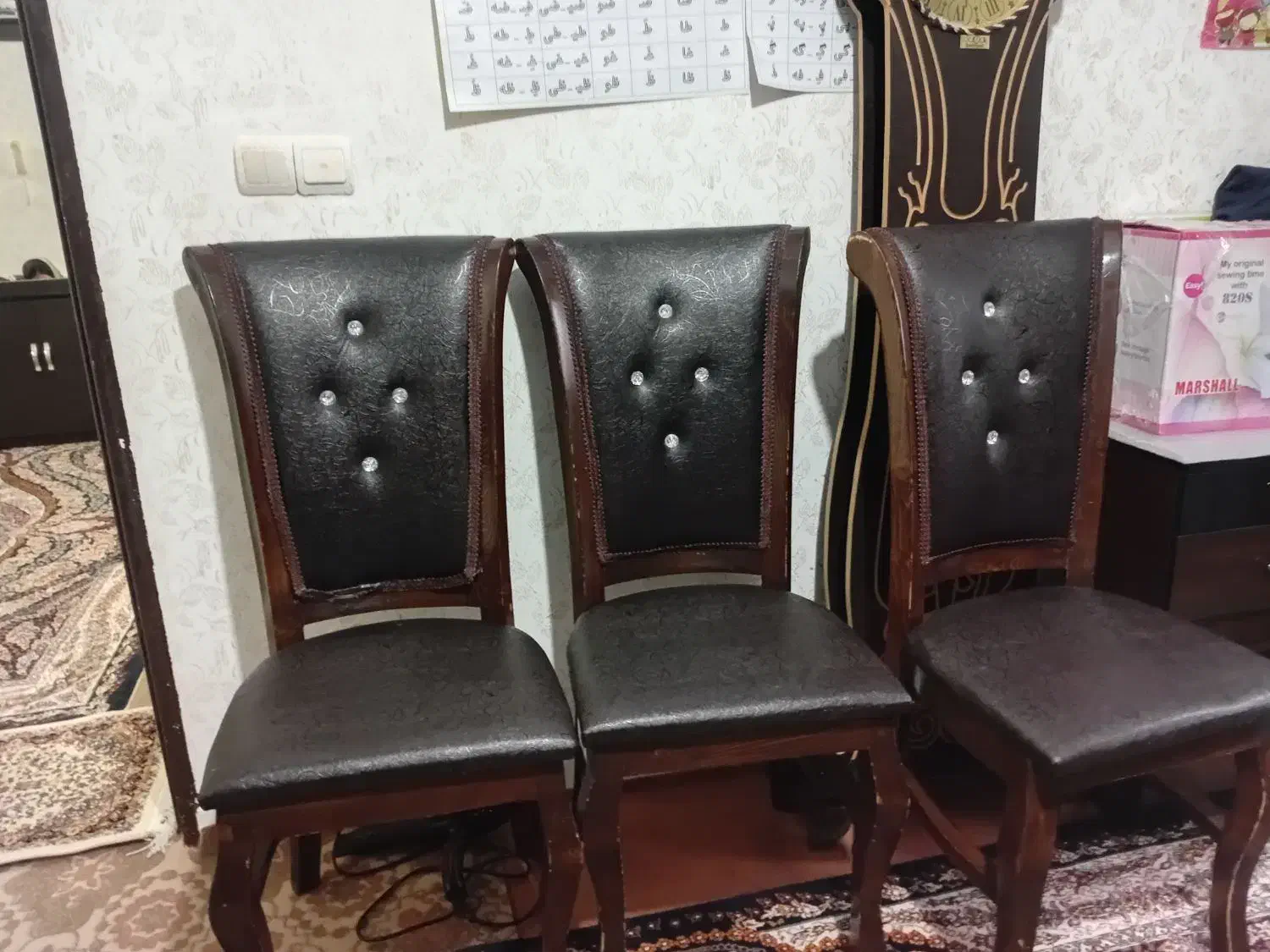 میز غذا خوری و ساعت ایستاده کاملا نو|میز و صندلی غذاخوری|ابهر, |دیوار