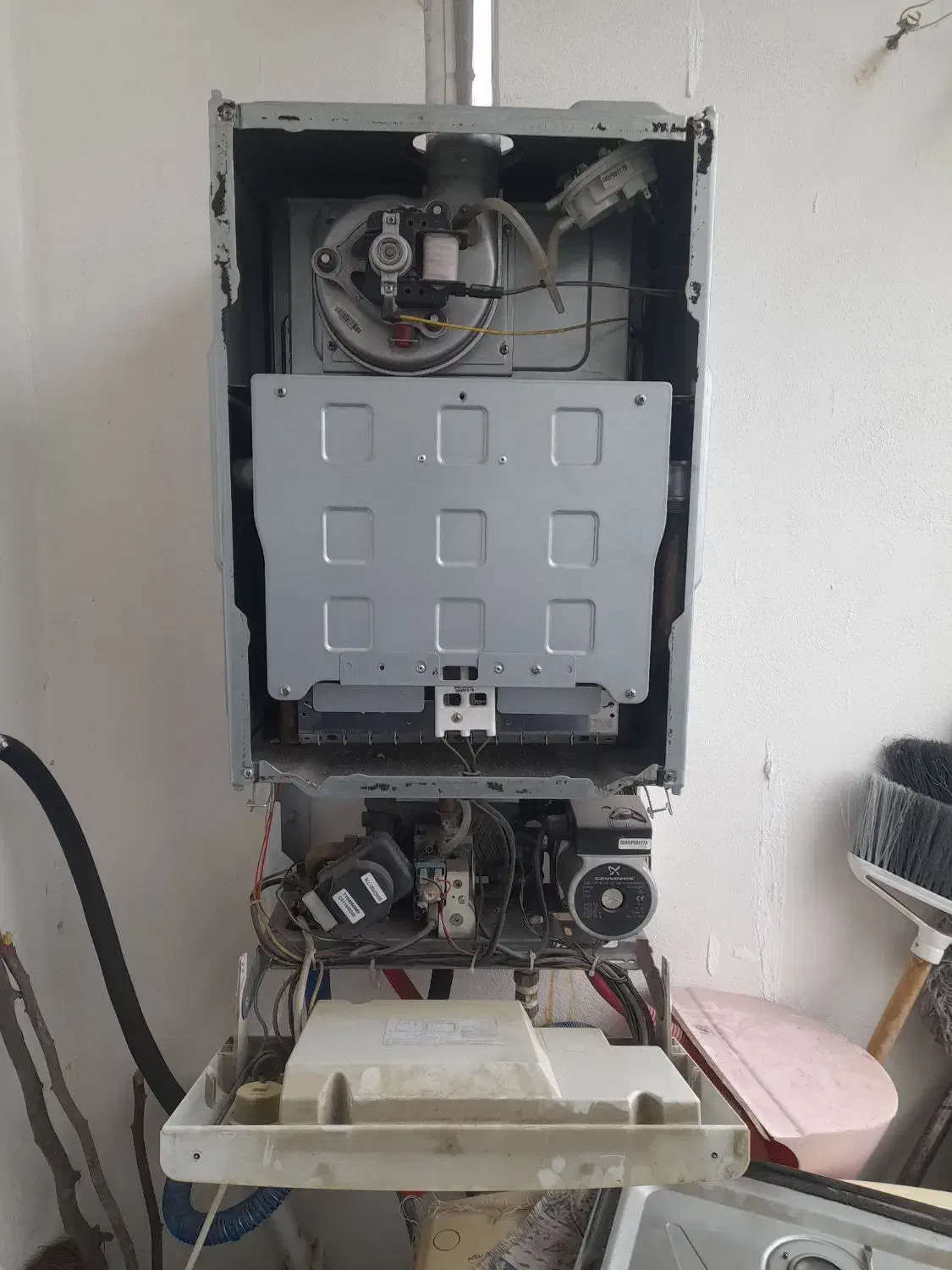 نصب اسپیلت وتعمییر پکیج و ابگرمکن و بخاری|خدمات پیشه و مهارت|گرگان, |دیوار