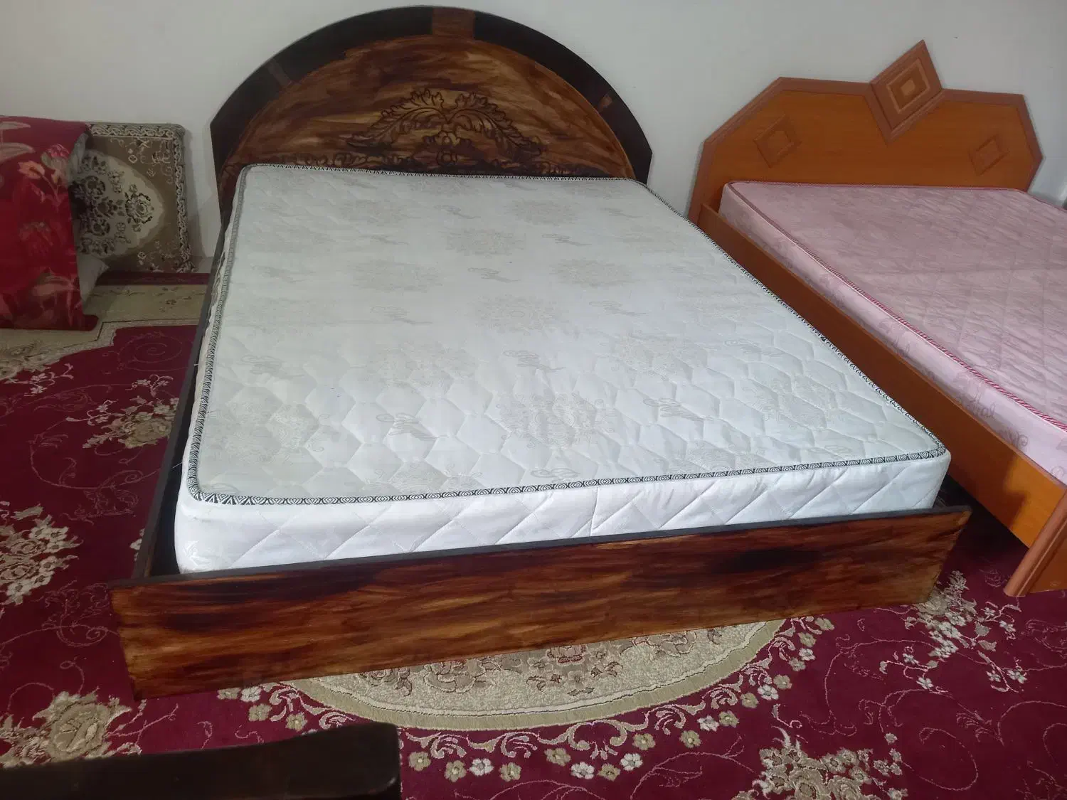 تخت دونفره باتشک طبی فنری|تخت و سرویس خواب|قائم‌شهر, |دیوار