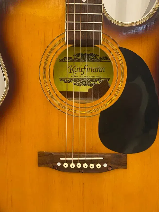گیتار آکوستیک Kaufman|گیتار، بیس، امپلیفایر|تهران, دبستان|دیوار