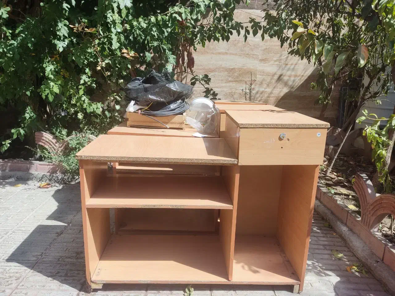 3 عدد میز چوبی|دفتر کار|فولادشهر, A3|دیوار