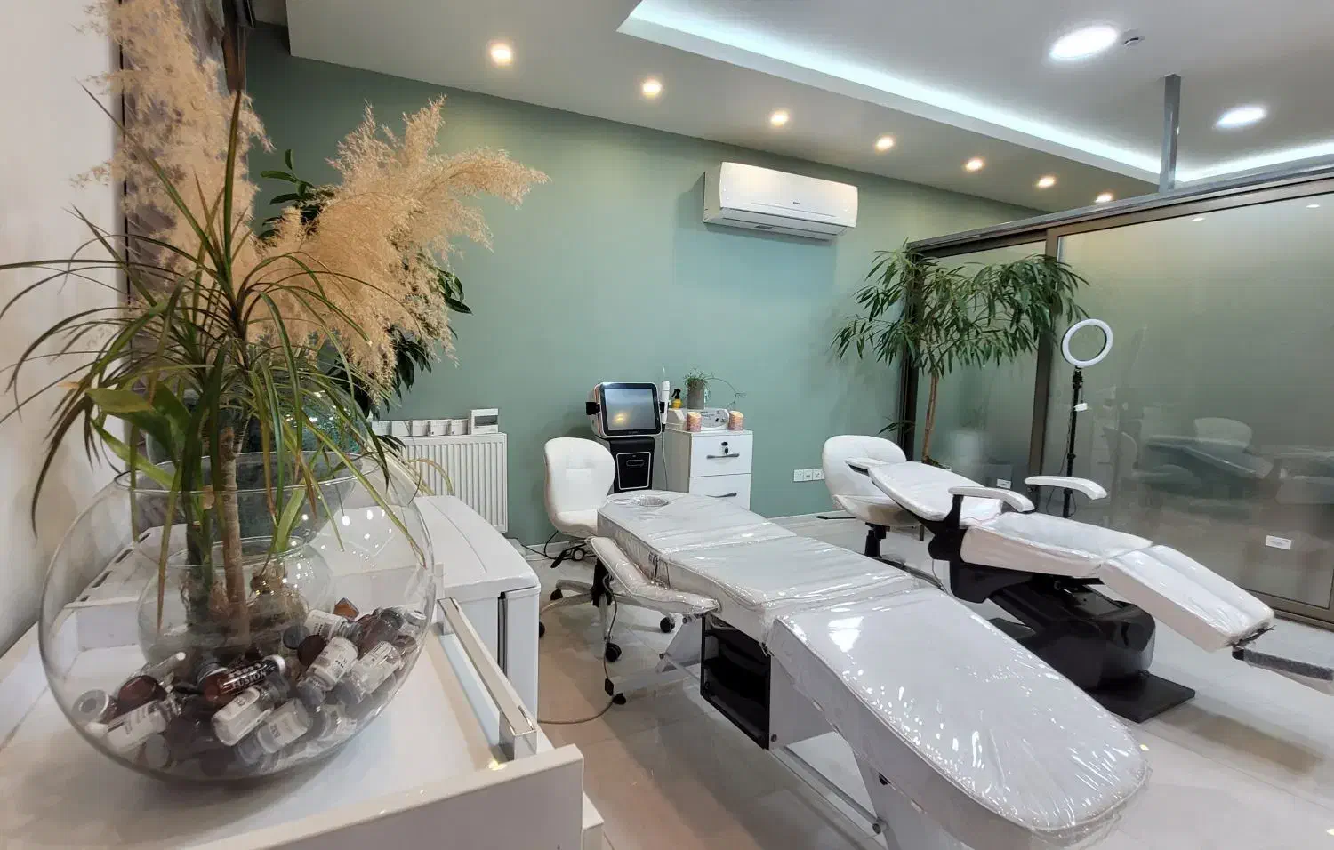 استخدام منشی مطب زیبایی|استخدام درمانی، زیبایی، بهداشتی|تهران, الهیه|دیوار