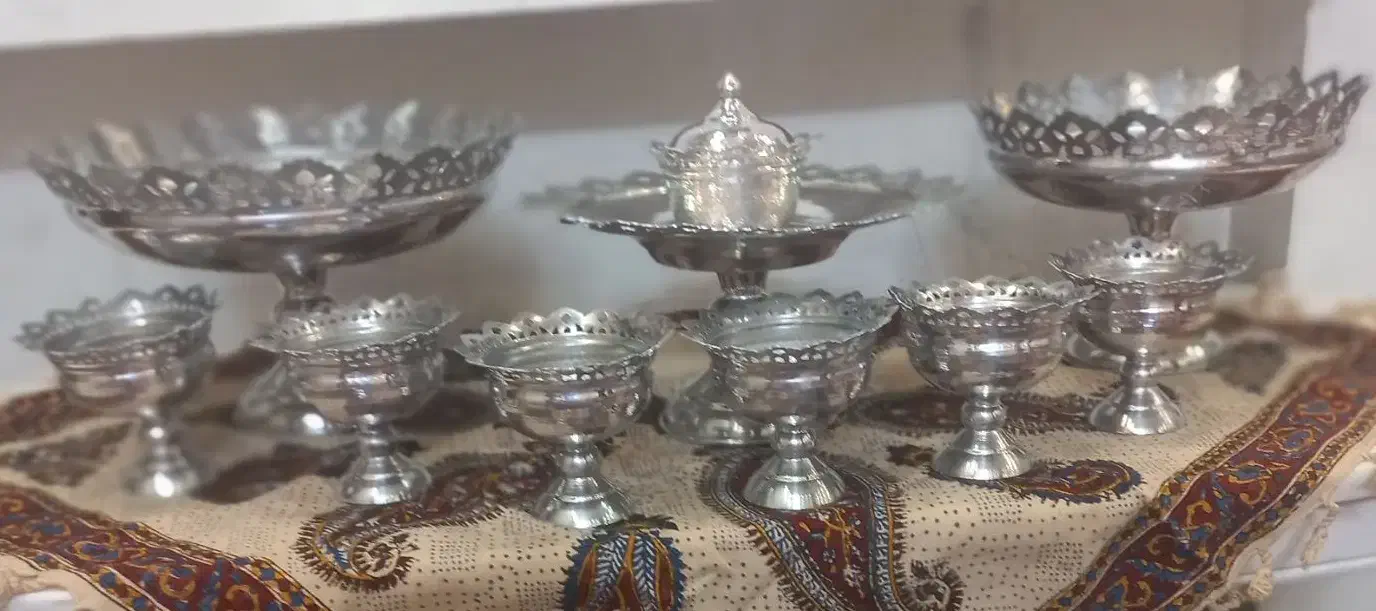 سرویس پذیرایی ۱۱ تیکه جدید و زیبا نو داخل کارتن|ظروف سرو و پذیرایی|شیراز, سعدیه جنوبی|دیوار