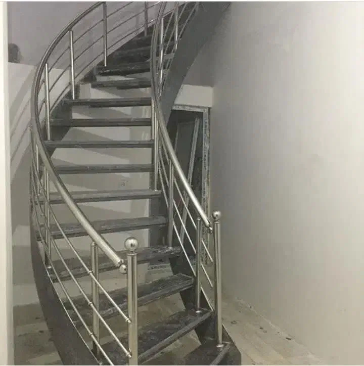 نرده استیل عالی((با چک مدت دار))|خدمات پیشه و مهارت|قم, دورشهر|دیوار