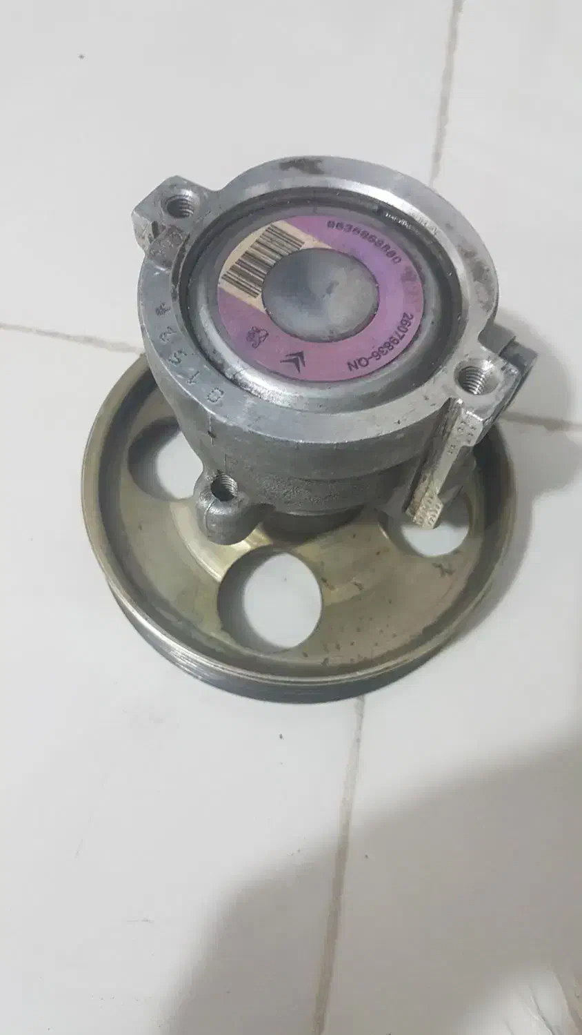 پمپ هیدرولیک فرمان ۲۰۶|قطعات یدکی و لوازم جانبی|قم, شهدا|دیوار