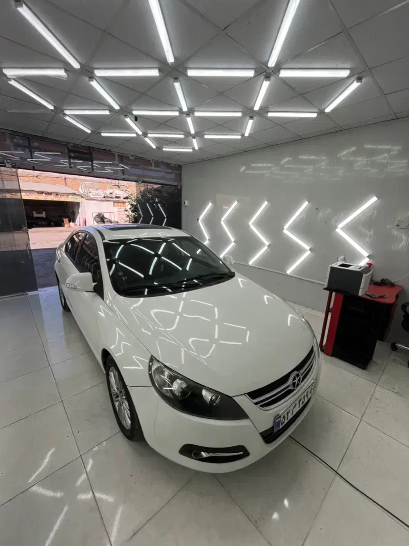 کارشناسی رنگ فرهاد شعبه ۲|خدمات موتور و ماشین|شیراز, محمدیه|دیوار