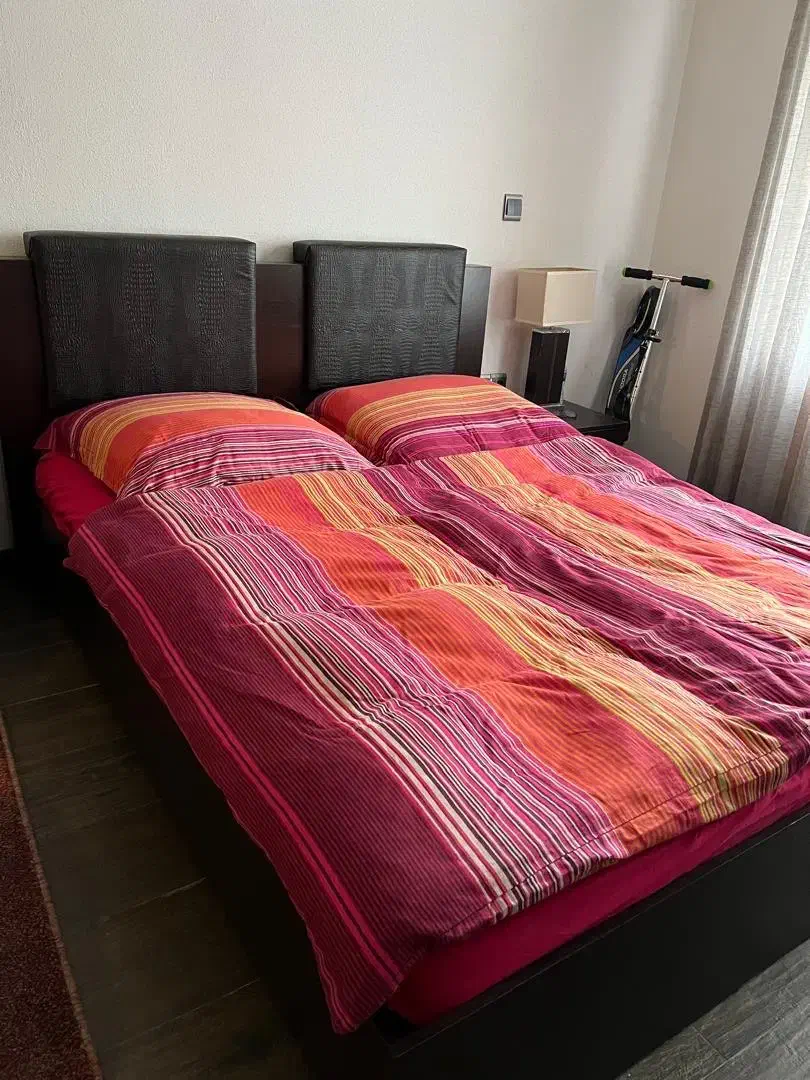 تخت دو نفره به همراه ۲ عسلی|تخت و سرویس خواب|بابلسر, |دیوار