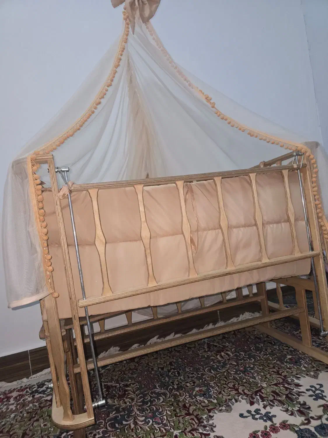 تخت کودک ،تخت کنارمادر،تخت باقابلیت تنظیم|تخت و صندلی بچه|سیرجان, |دیوار