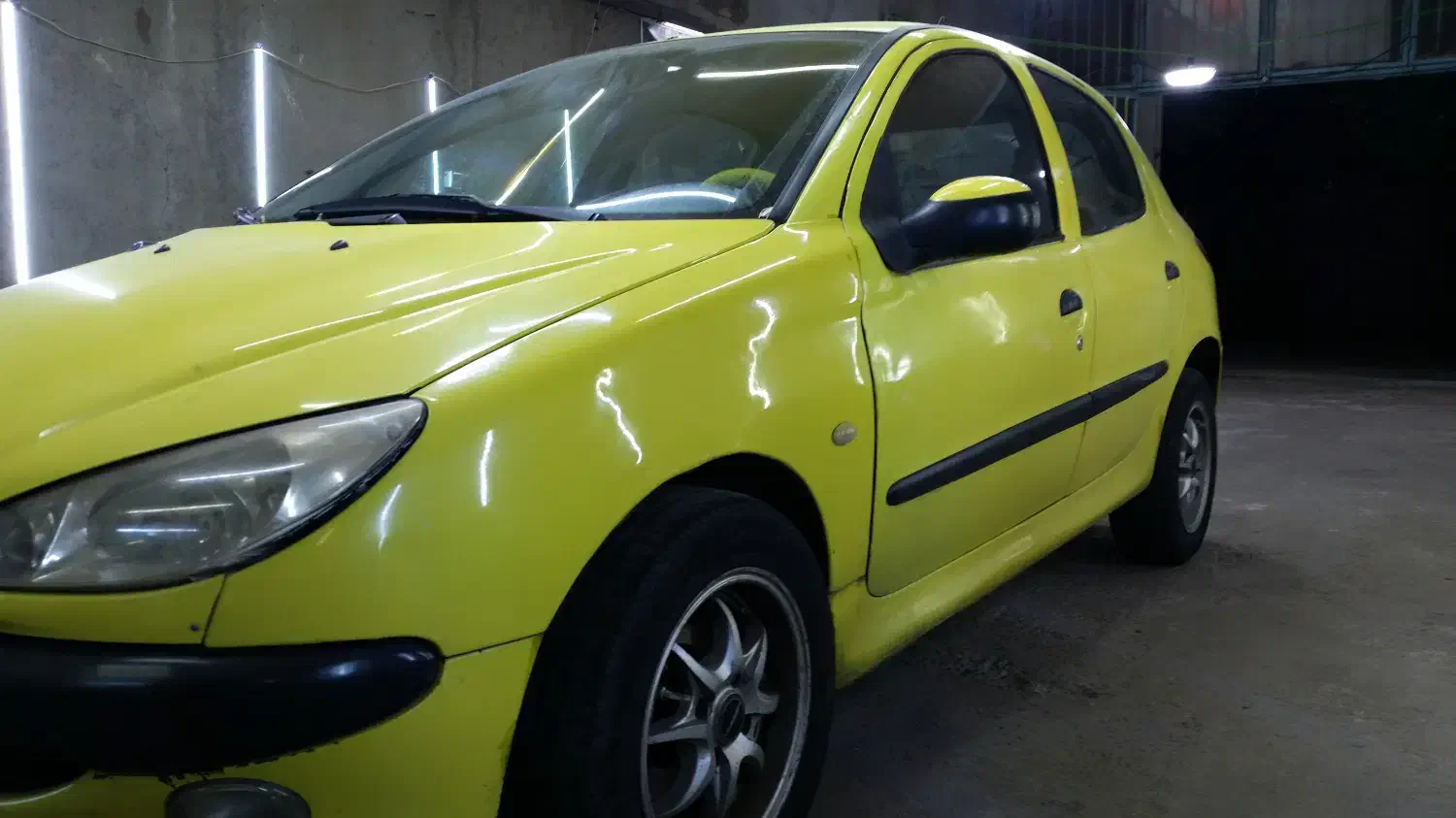 پژو 206 لیمویی 83 تک رنگ خاص|خودرو سواری و وانت|خسروشاه, |دیوار