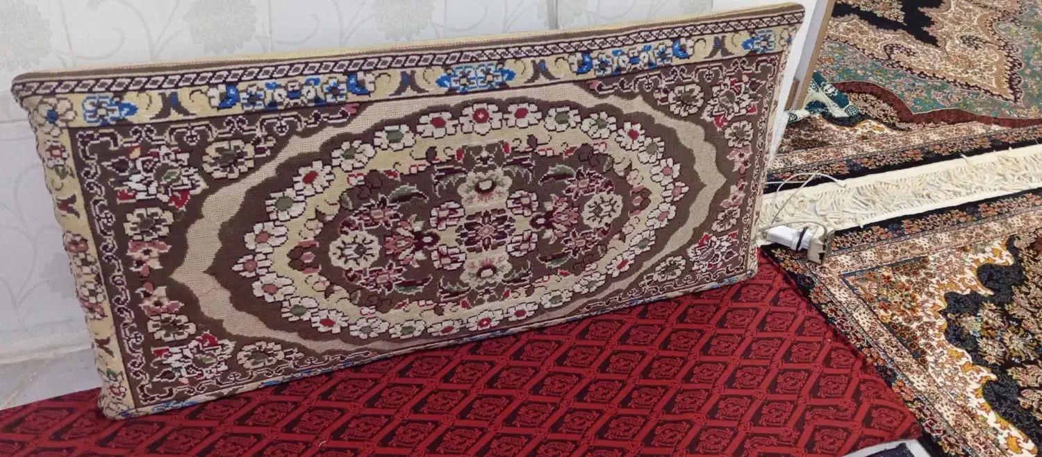 دوعددپشتی|پشتی|قوچان, |دیوار