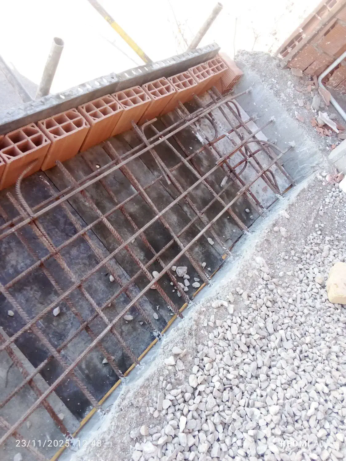 کاشت میلگرد و بولت و تخریب|خدمات پیشه و مهارت|آشخانه, |دیوار