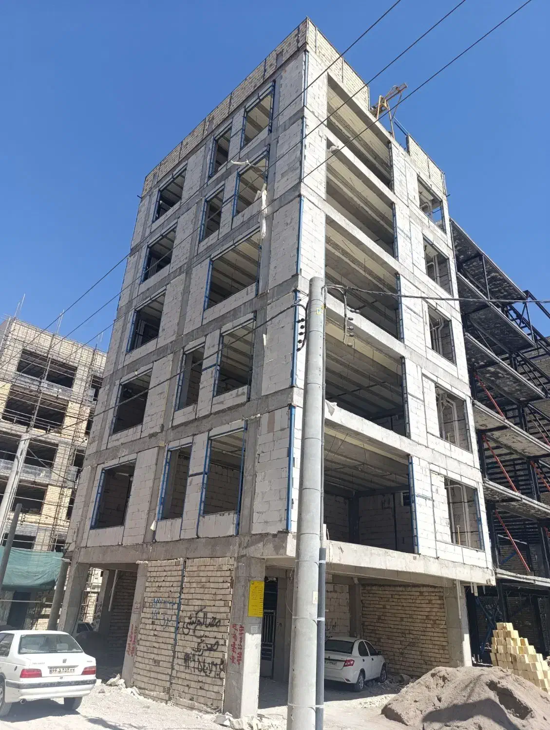 واگذاری ساختمان در مرحله سفت کاری|پیشفروش املاک|بیرجند, |دیوار