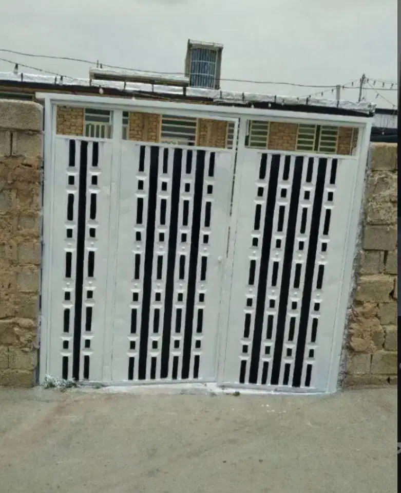 رنگ کاری درب و پنجره|خدمات پیشه و مهارت|تربت‌حیدریه, مسجد جامع|دیوار