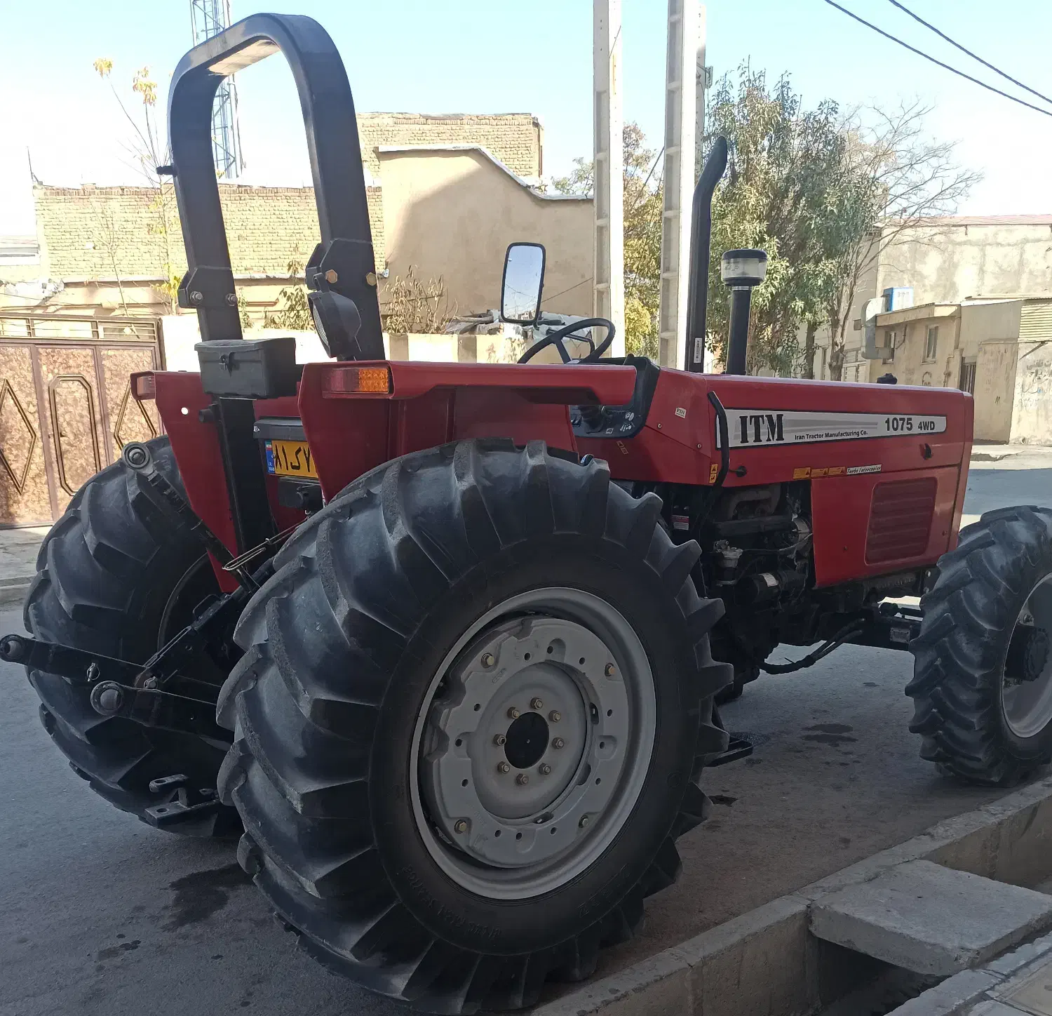 فرگوسنجفتدیفرانسیل1075|خودرو سنگین|قروه, |دیوار