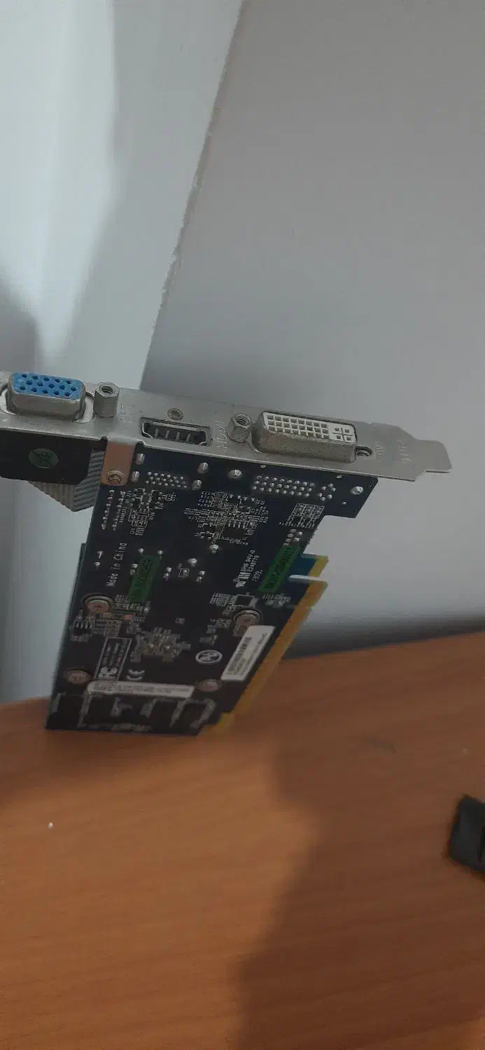 گرافیک GT210 سالم و تمیز (فروش فوری)|قطعات و لوازم جانبی رایانه|تالش, هشتپر|دیوار