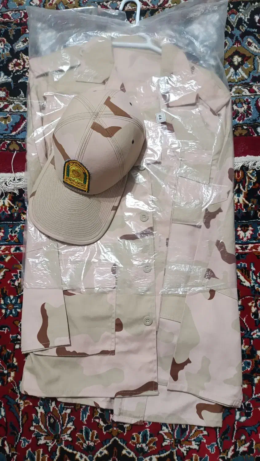 لباس خاکی مرزبانی|لباس|بیرجند, |دیوار