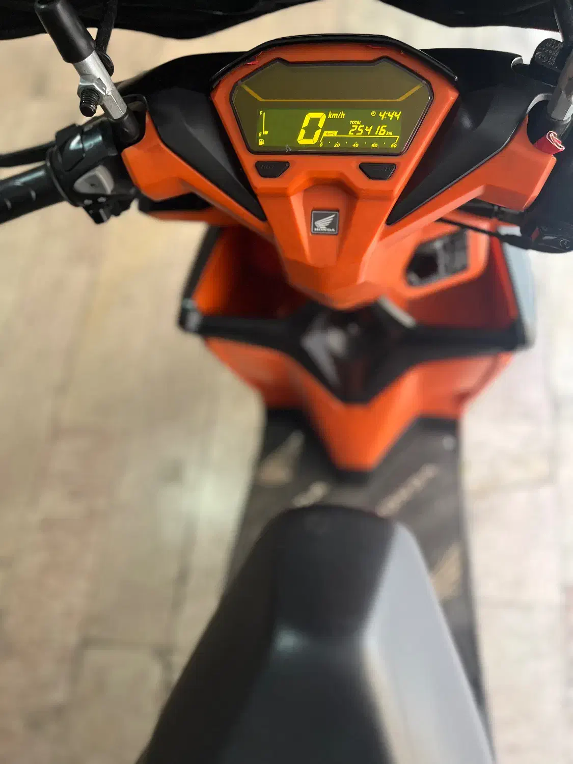 کلیک 150 مدل 99|موتورسیکلت|تهران, پرستار|دیوار