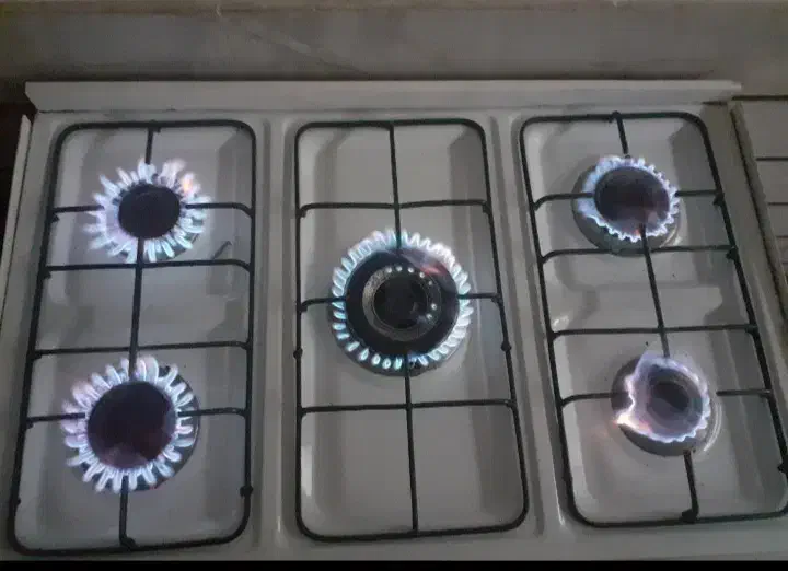 اجاق گاز تمیز وسالم وجاکفشی فلزی|اجاق گاز و لوازم برقی پختوپز|اقبالیه, |دیوار