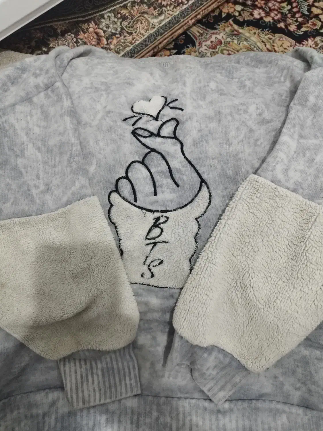 لباس|لباس|همدان, |دیوار