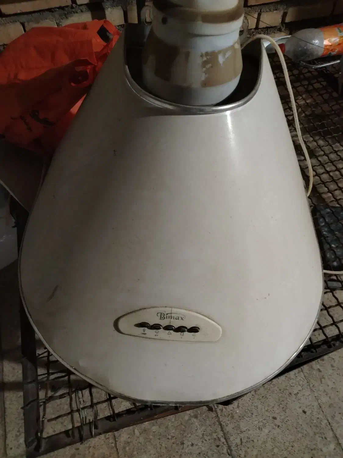 هود بیمکث|هود|اندیمشک, |دیوار