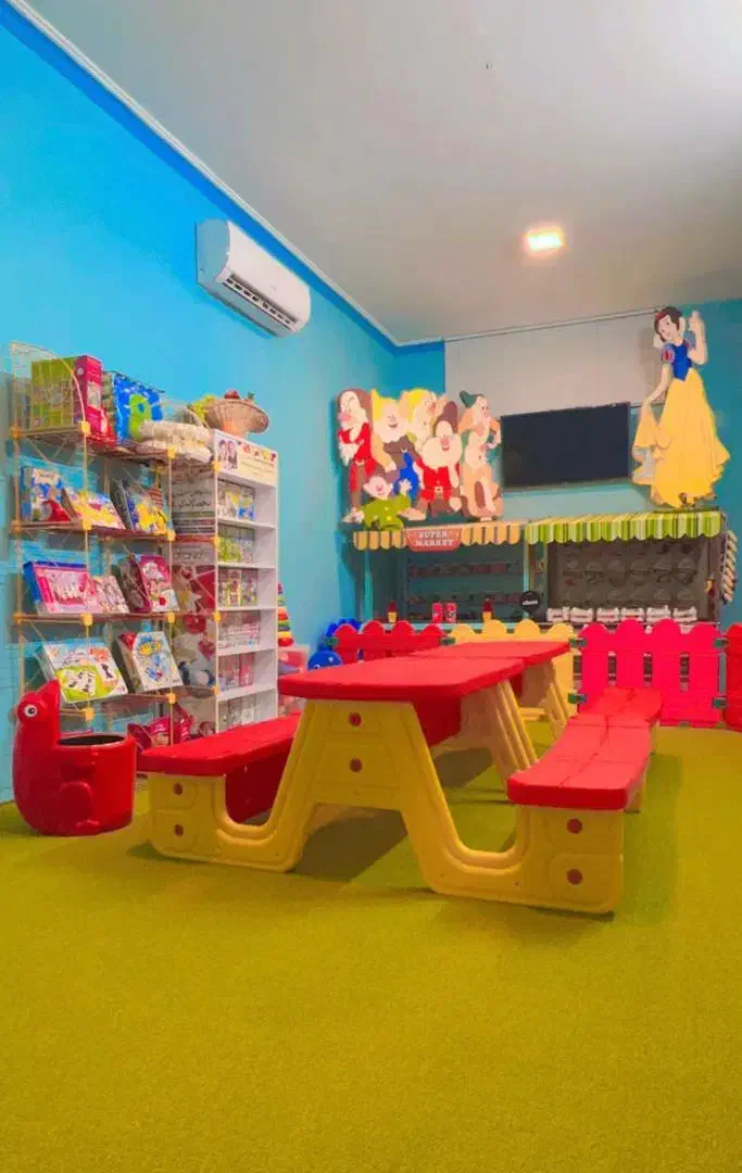 استخدام منشی خانم جهت همکاری در آموزشگاه زبان|استخدام اداری و مدیریت|حمیدیا, |دیوار