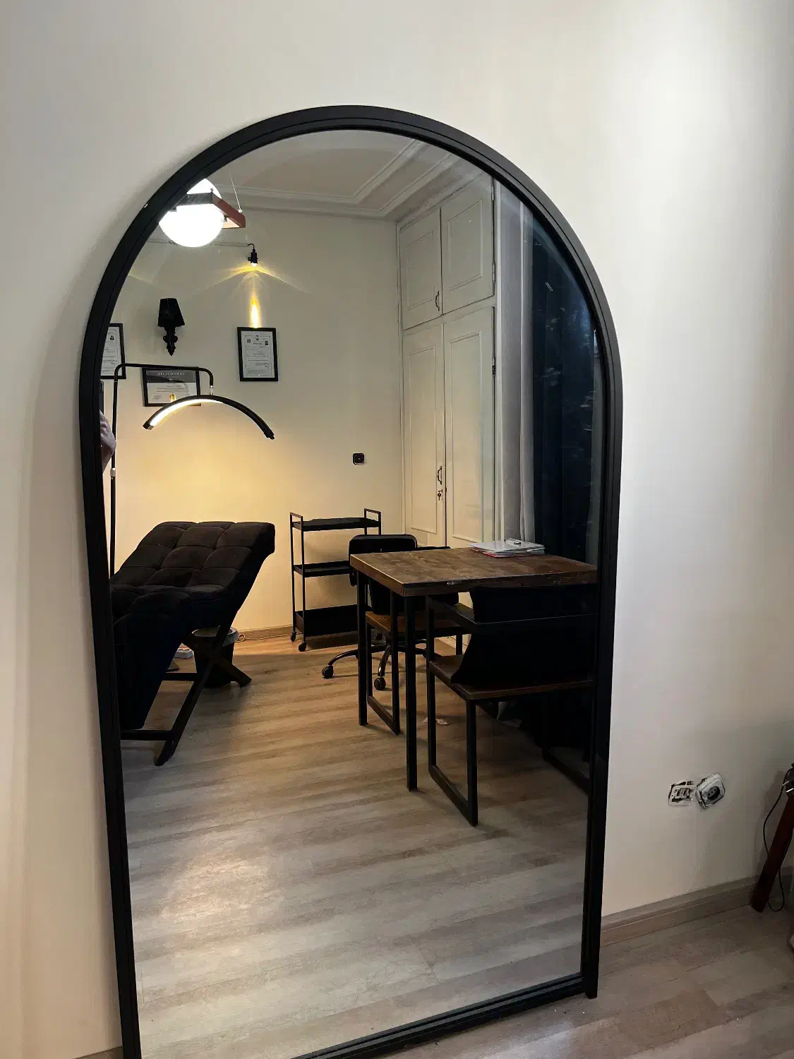 اجاره لاین و اتاق سالن زیبایی|اجارهٔ کوتاه‌مدت دفتر کار و فضای آموزشی|مشهد, دانشجو|دیوار