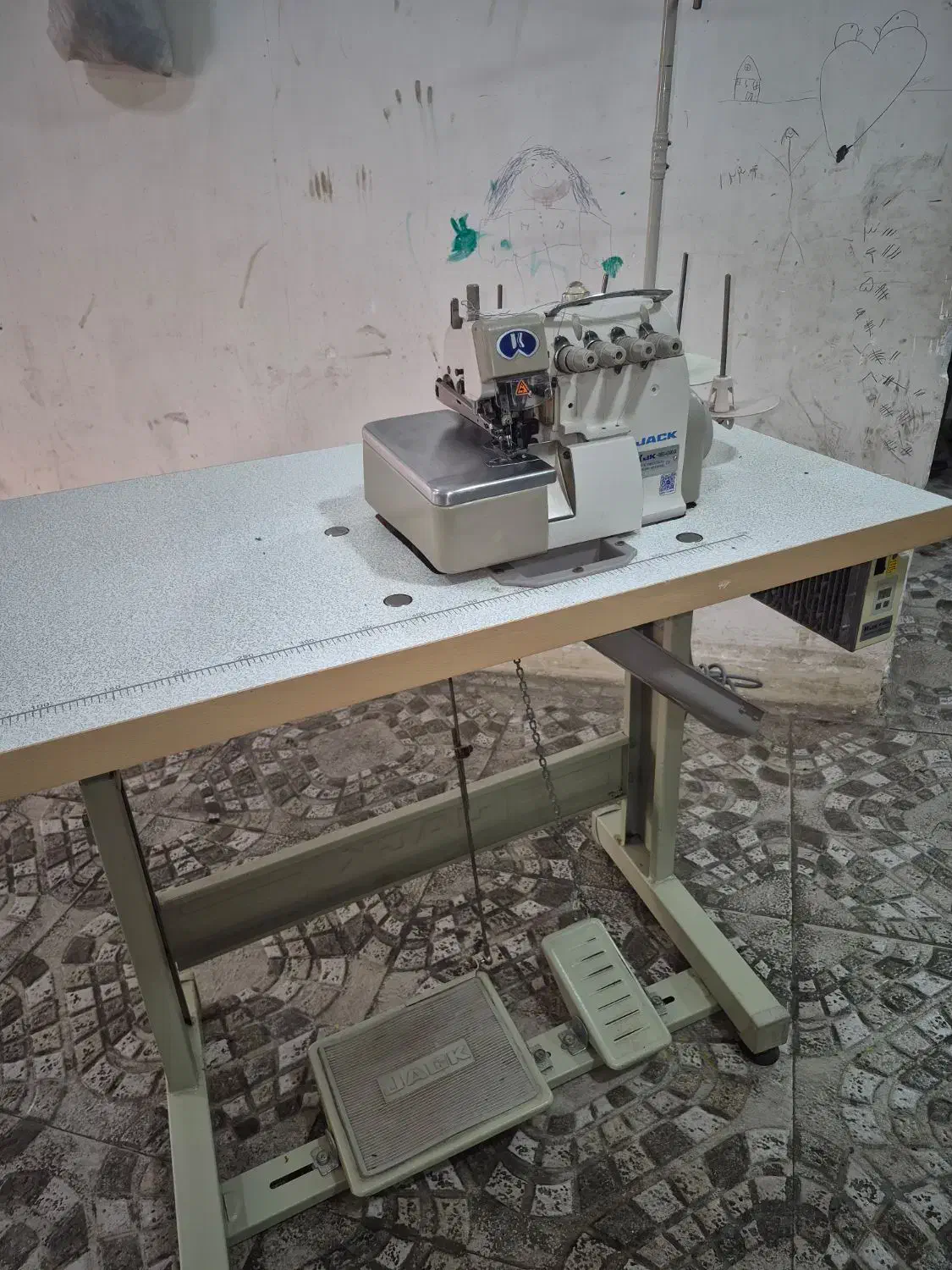 چرخ خیاطی صنعتی زیگزال ۴نخ سری ۷۶۸ سرخود|چرخ خیاطی و ریسندگی|تهران, سجاد|دیوار