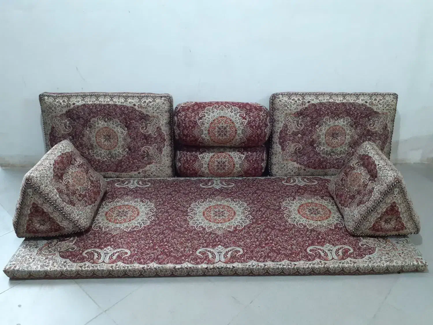 شاهنشین تولید تخصصی و مدرن هومر|پشتی|تهران, سیروس|دیوار