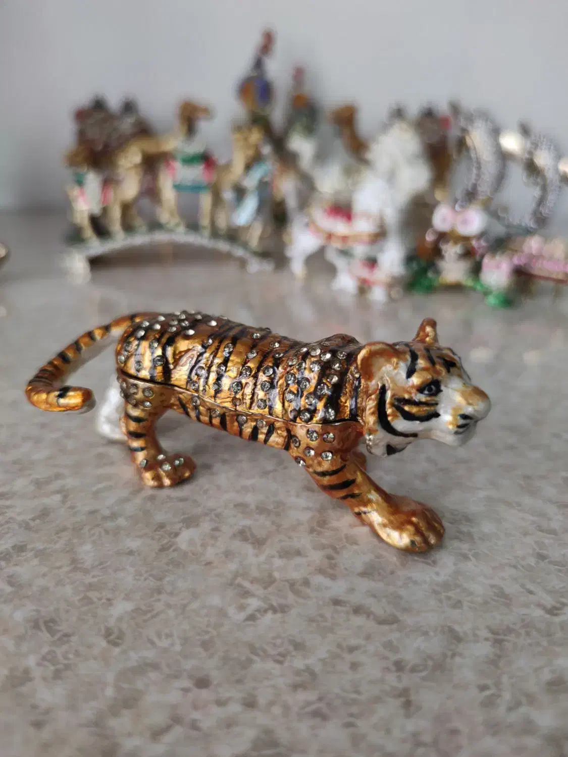 جاجواهری مجسمه دکوری برنجی|مجسمه، تندیس، ماکت|تبریز, |دیوار