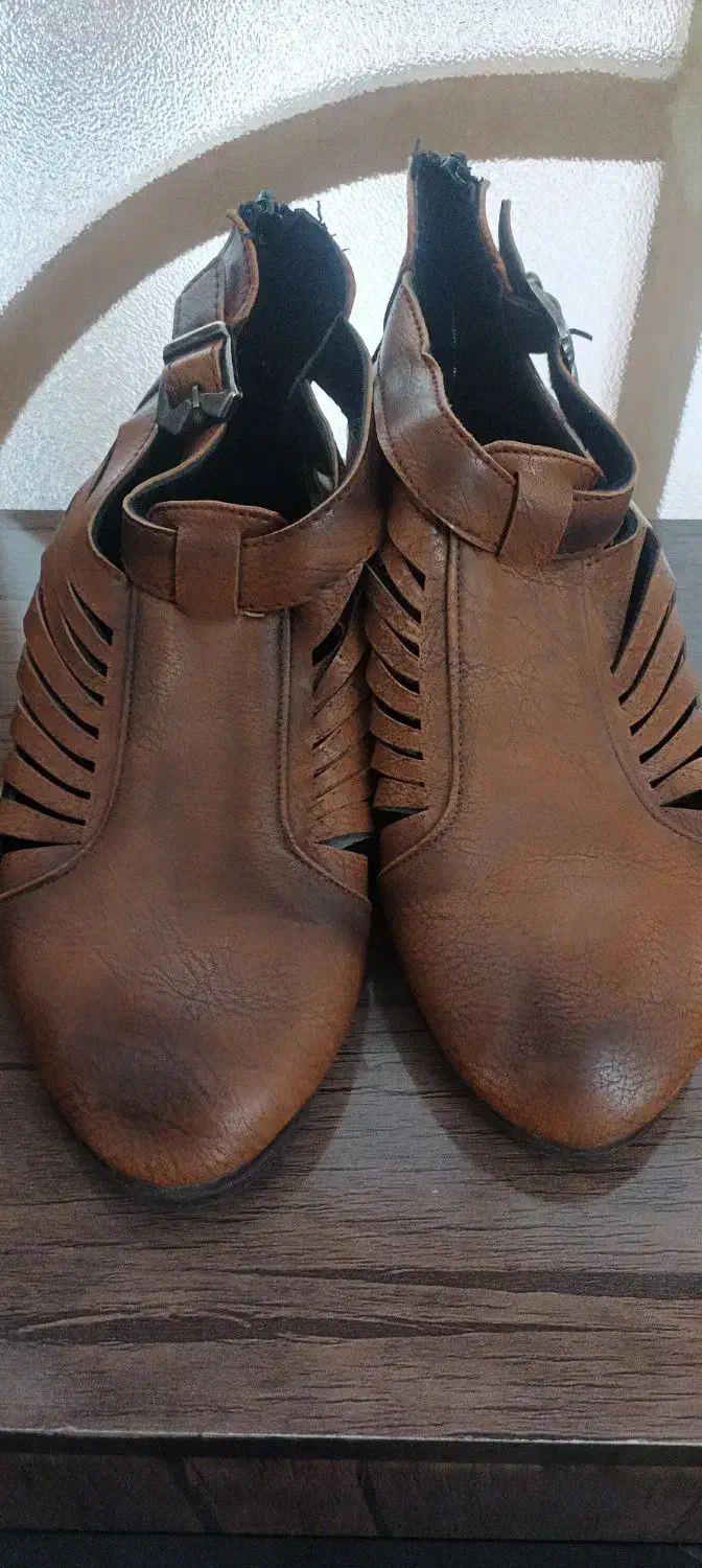 کفش|کیف، کفش، کمربند|اشنویه, |دیوار