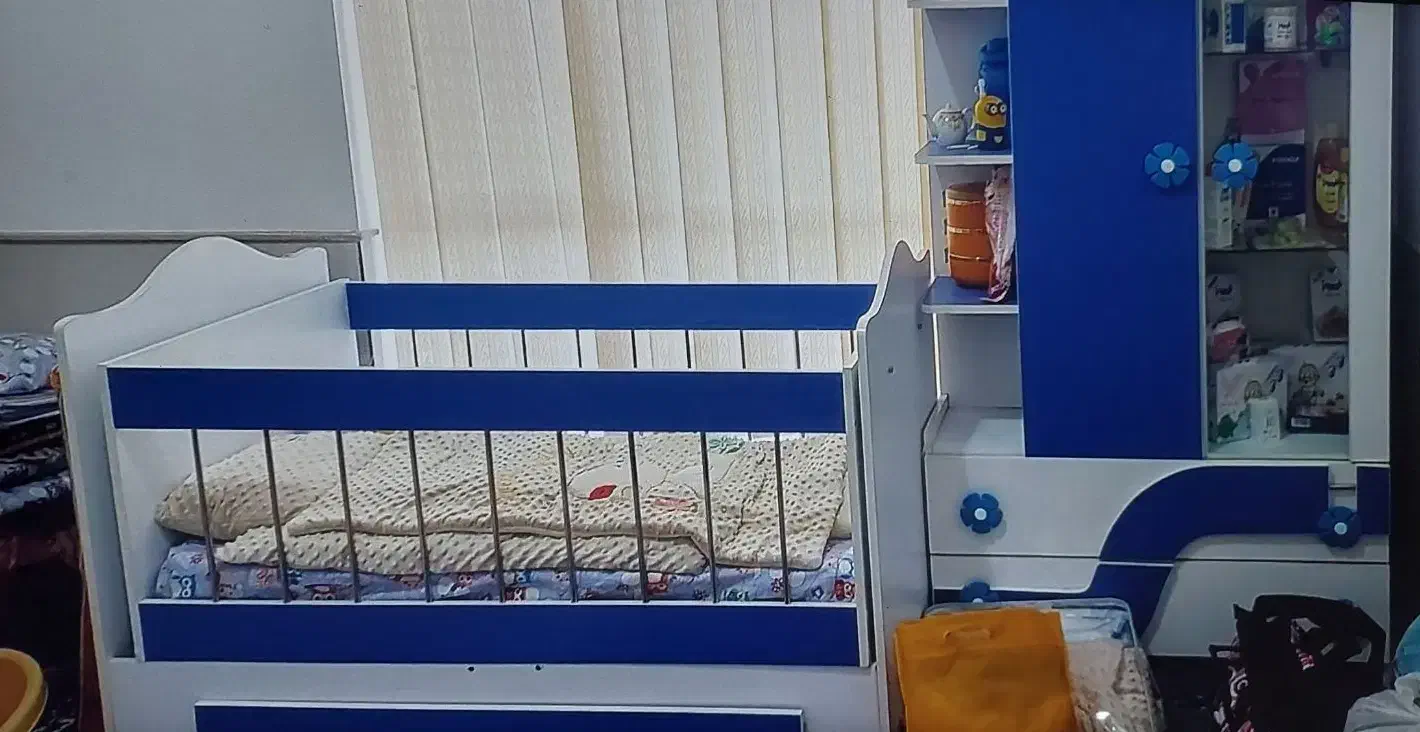 فروش فوری تخت وکمد سالم سالم|تخت و سرویس خواب|آباده, |دیوار