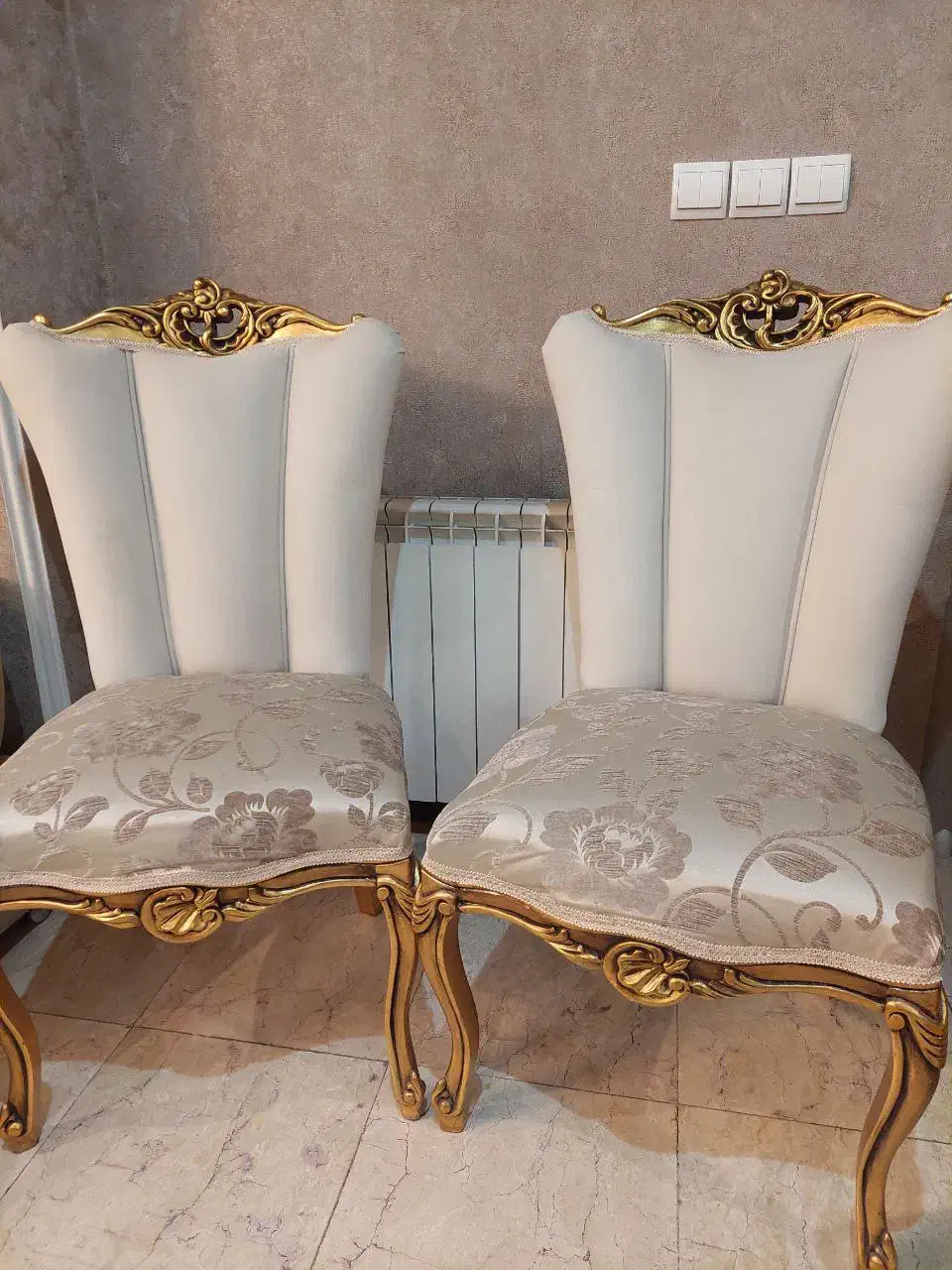 دو عدد صندلی میزبان طلاکوب|میز و صندلی غذاخوری|تهران, سردارجنگل|دیوار