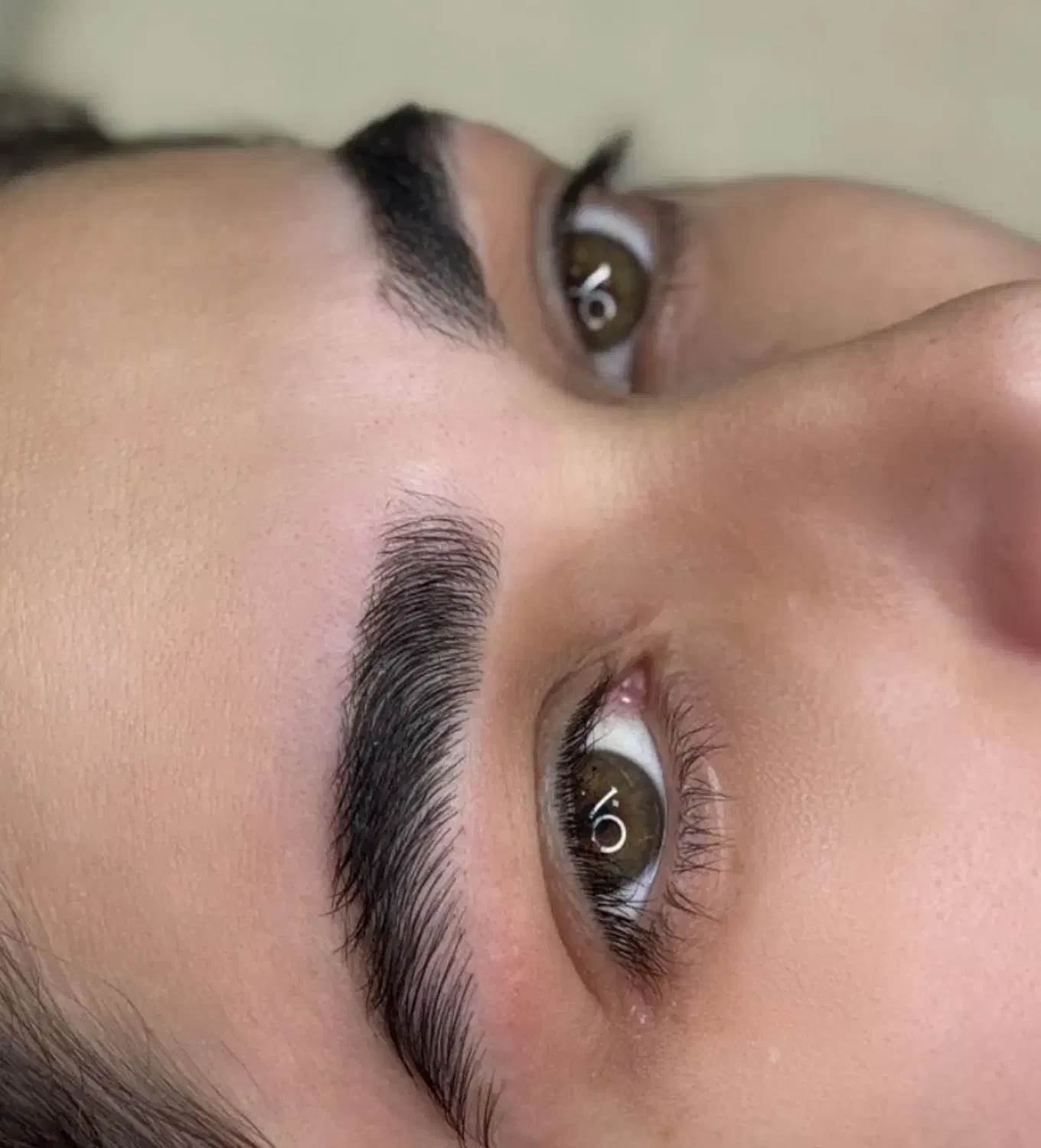 اصلاح ابرو و بند تمیز و حرفه ای|خدمات آرایشگری و زیبایی|نیشابور, امام خمینی|دیوار