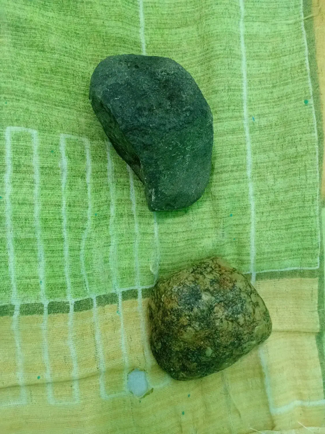 شهاب سنگ|کلکسیون اشیاء عتیقه|شیراز, گود عربان|دیوار