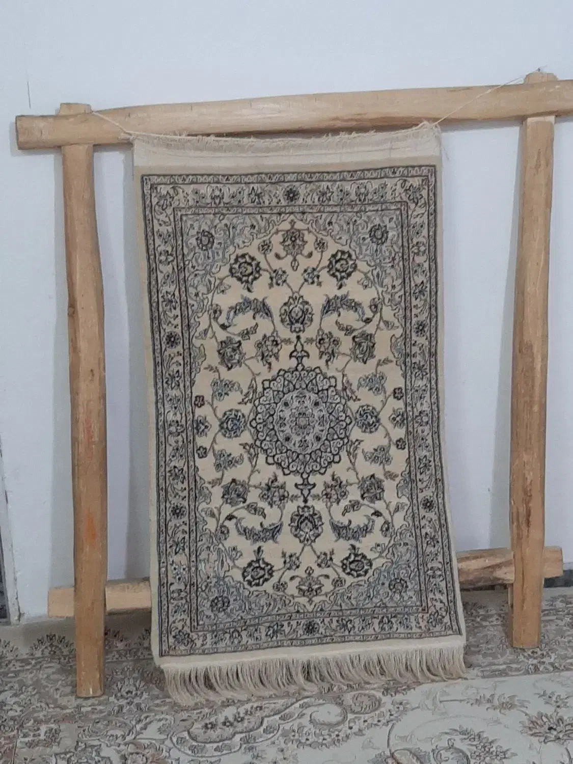 قالی ۶لا نائینی ترنج دست بافت و دار قالی|فرش|اصفهان, عمان سامانی|دیوار