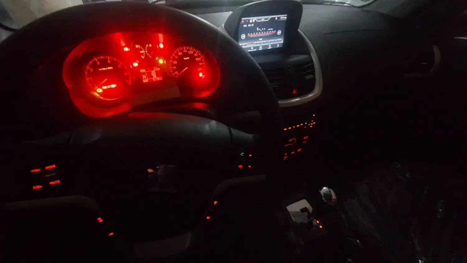 پژو 207 اتومات tu5p 1404 سقف فلز فوری|خودرو سواری و وانت|تهران, مینی‌سیتی (شهرک نفت)|دیوار