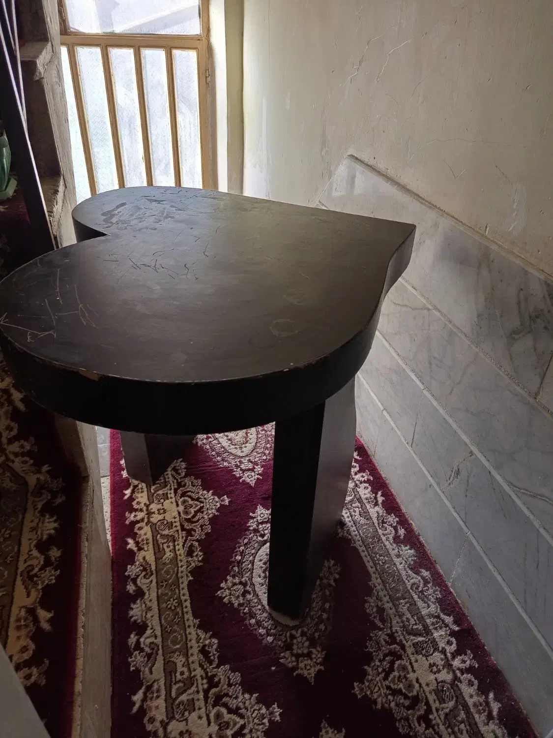 میز خاطره طرح قلب جنسش محکم بدون شکستگی هست|میز تلفن|سبزوار, زینبیه|دیوار