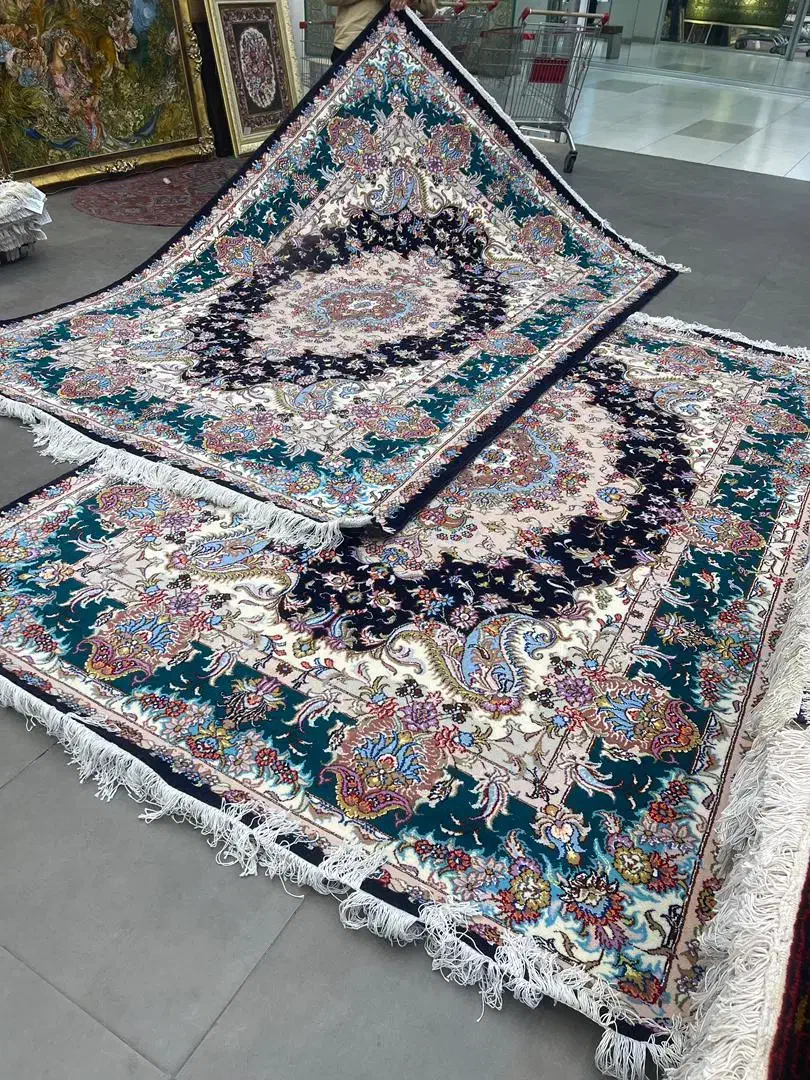 فرش دستباف (بساک)جفت ۶ متری زیبا گل ابریشم|فرش|مشکین‌دشت, |دیوار