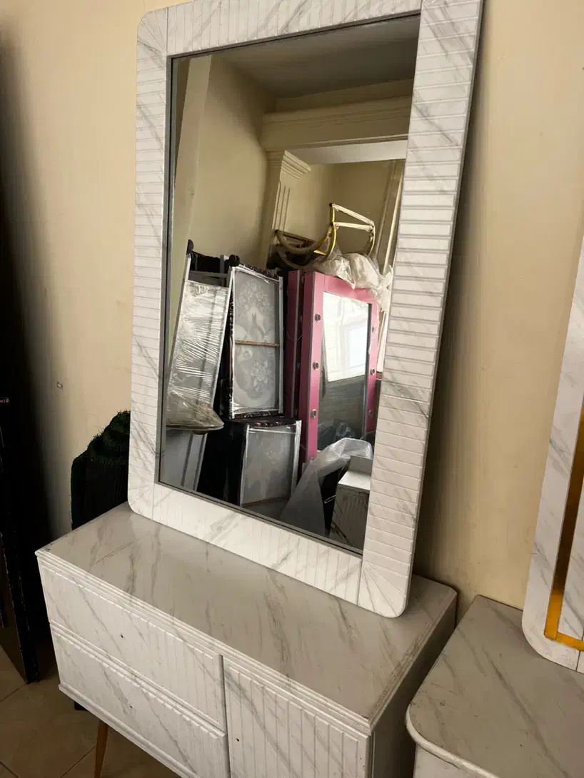 تجهیزات سالن اریشگاه|آرایشگاه و سالنهای زیبایی|آستارا, |دیوار