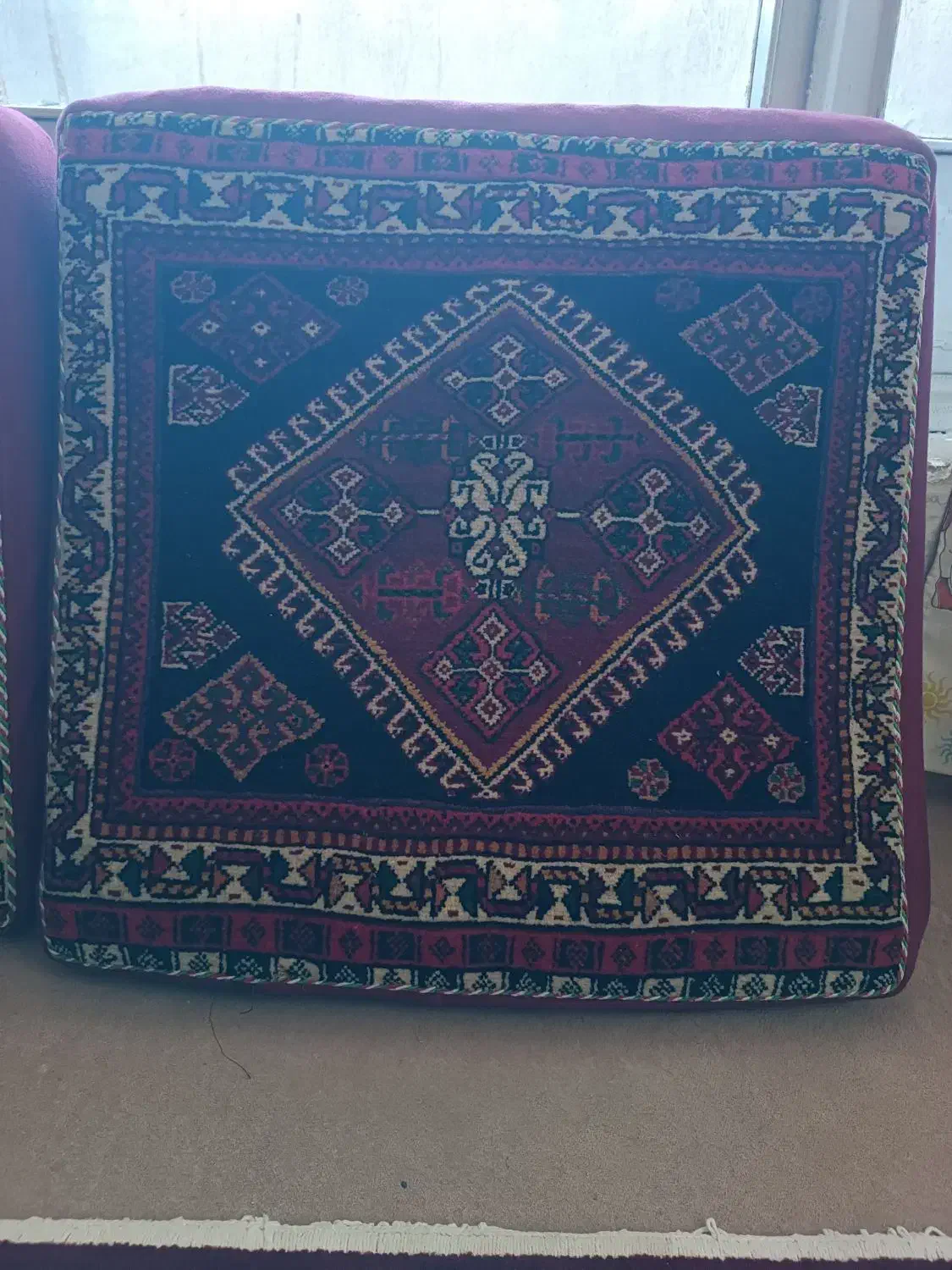 پشتی دستباف|پشتی|شیراز, منطقه هوایی شهید دوران|دیوار