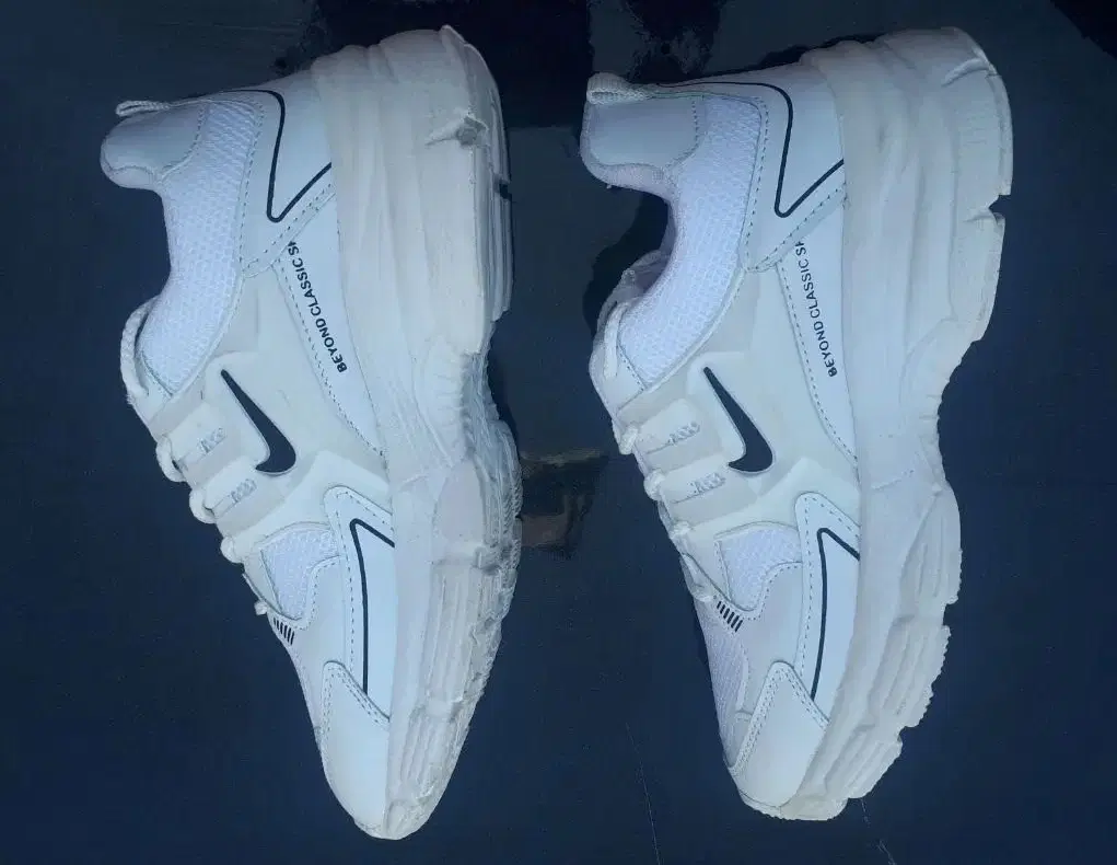 کفش NIKE|کیف، کفش، کمربند|رامشیر, |دیوار