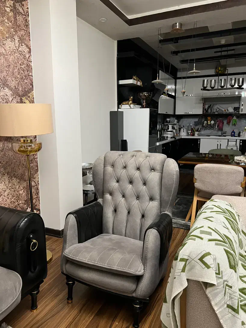 مبل ترکیب چرم و پارچه ترند سال|مبلمان خانگی و میز عسلی|شاهین‌شهر, نظامی|دیوار