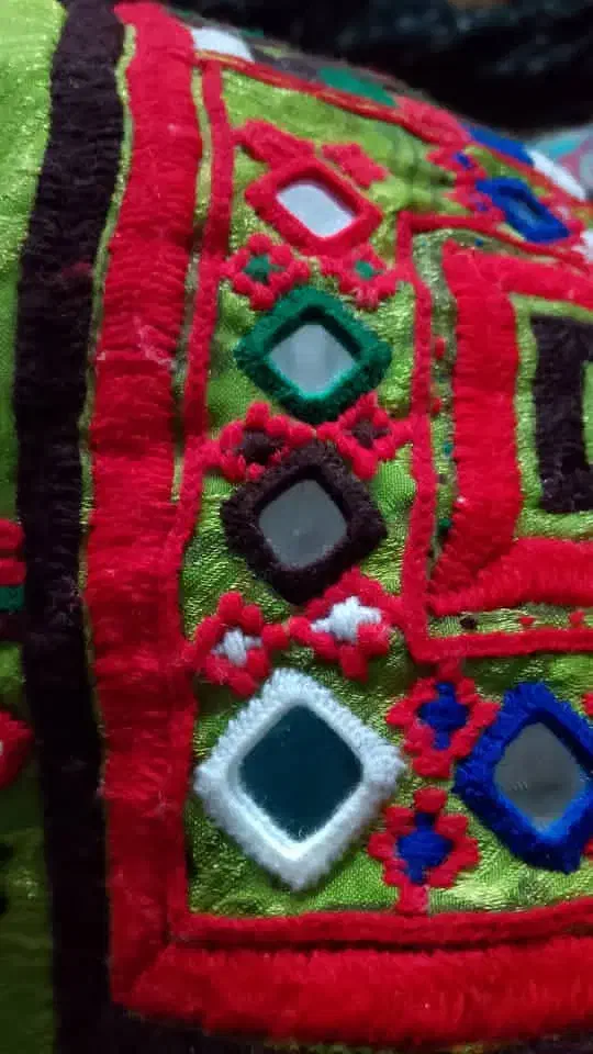 دوزنده|لوازم خیاطی و بافتنی|خاش, |دیوار