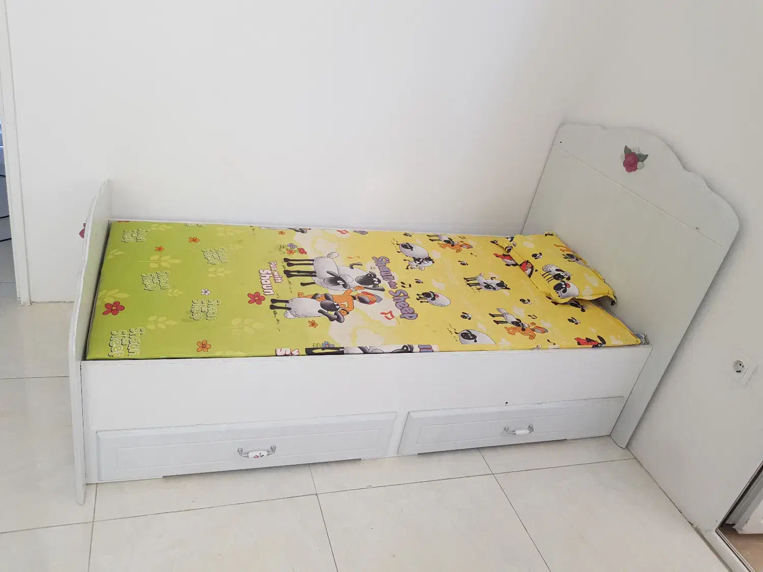 تخت و کمد نوجوان|تخت و سرویس خواب|محمدشهر, محمدشهر|دیوار