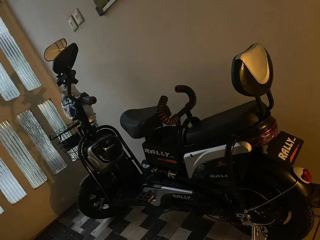 موتورسیکلت برقی مناسب برای بانوان|موتورسیکلت|تهران, آرژانتین|دیوار