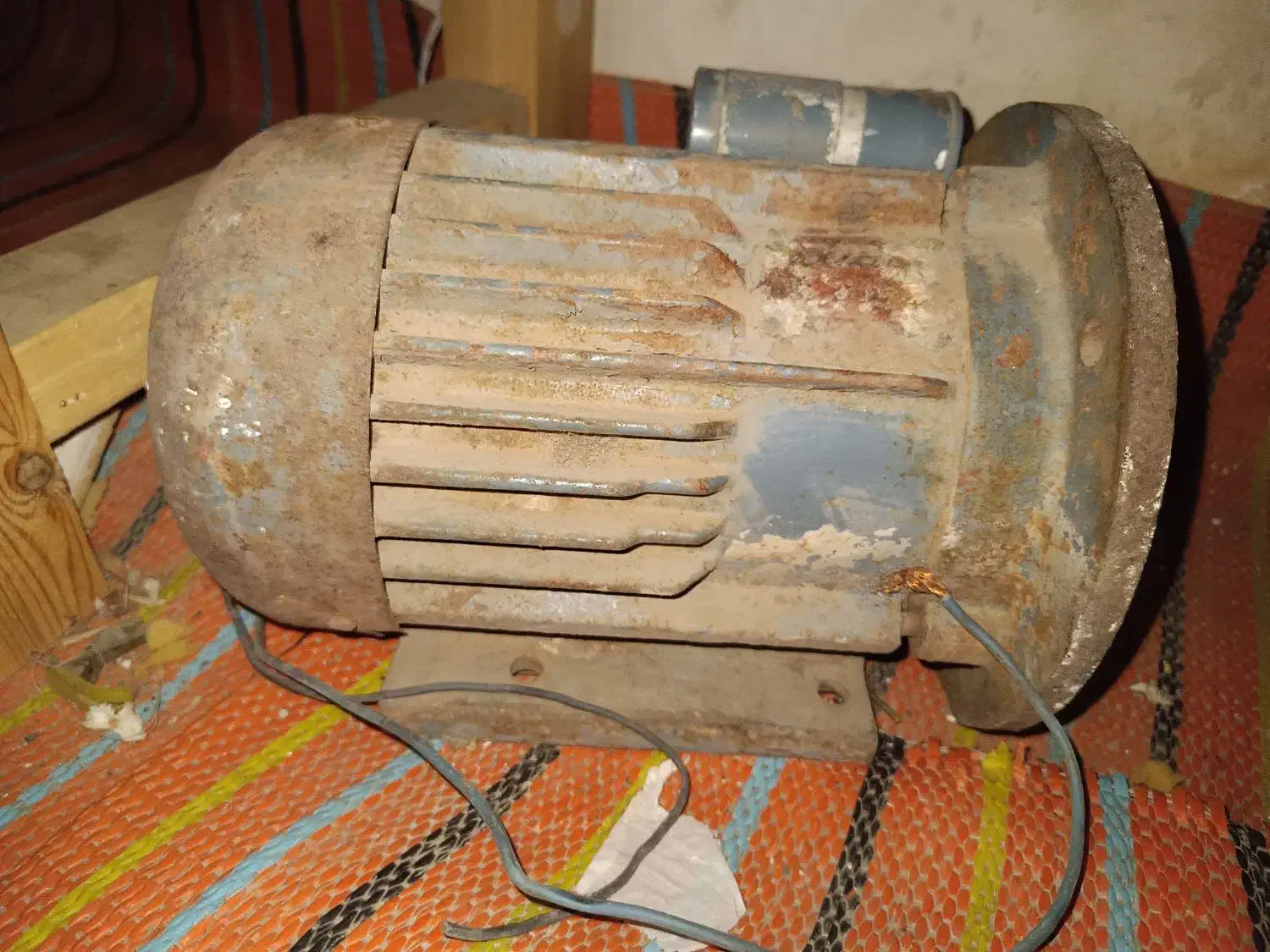 دینام سالم الکترو موتور قدیمی بسیار بسیار قوی|ابزارآلات|مشهد, فاطمیه|دیوار