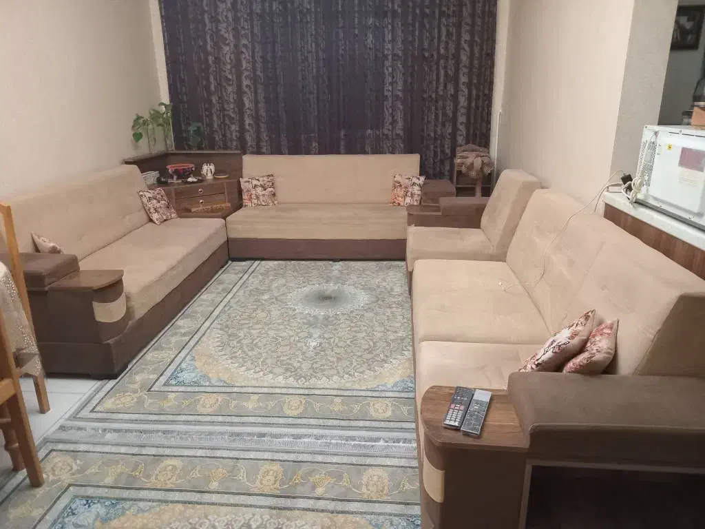 مبل 9 نفره همراه میز ناهار خوری 8 نفره|مبلمان خانگی و میز عسلی|پردیس, فاز ۱۱|دیوار